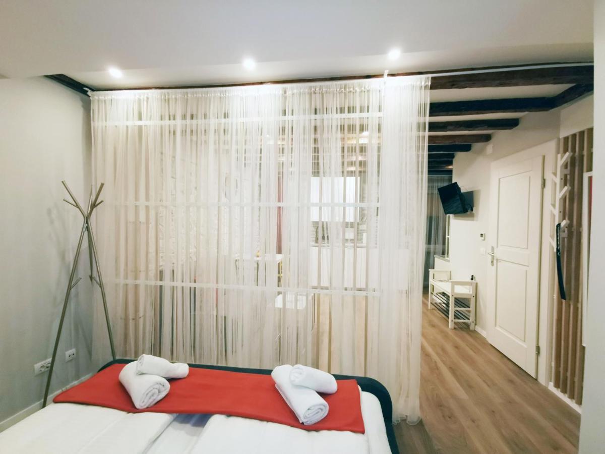 רוביני Apartments Carera 42 מראה חיצוני תמונה